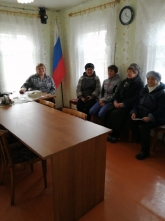 Встреча с населением по теме «Предоставление государственной социальной помощи на основании социального контракта» в д. Пухново.